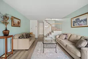 1774 Raleigh Ln, Hoffman Estates, IL 60169 - Photo 2
