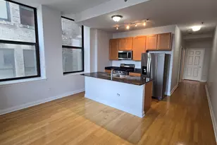 8 W Monroe St, Chicago, IL 60603 - Photo 2