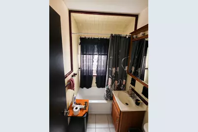 8228 S Paxton Avenue, Chicago, IL 60617 - Photo 6