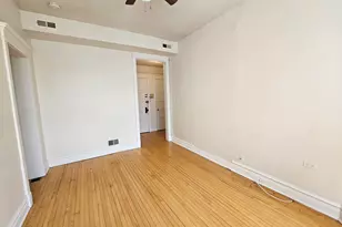 3800 N Wilton Ave, Chicago, IL 60613 - Photo 6