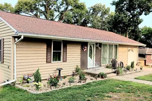117 Shady Ln, Dixon, IL 61021 - Photo 1