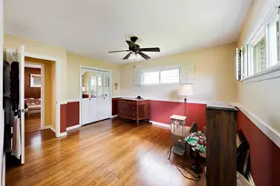 1081 Willson Dr, Des Plaines, IL 60016 - Photo 10