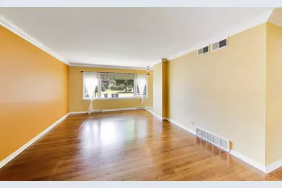1081 Willson Drive, Des Plaines, IL 60016 - Photo 4