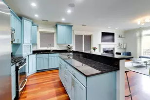 2242 W Belmont Ave, Chicago, IL 60618 - Photo 6