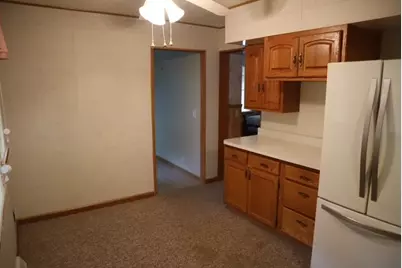 22 S Plum Street, Princeton, IL 61356 - Photo 4