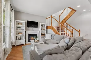 402 Crescent St, Wheaton, IL 60187 - Photo 4
