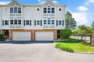771 W Kristen Ct, Palatine, IL 60067 - Photo 2