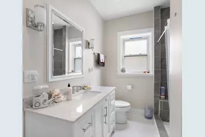 6816 N Lakewood Avenue #2, Chicago, IL 60626 - Photo 8