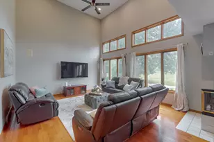 2361 Legacy Dr, Aurora, IL 60502 - Photo 4