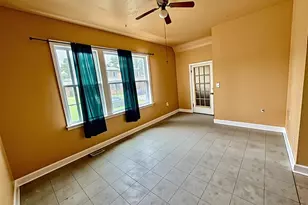 8757 S Marquette Ave, Chicago, IL 60617 - Photo 12