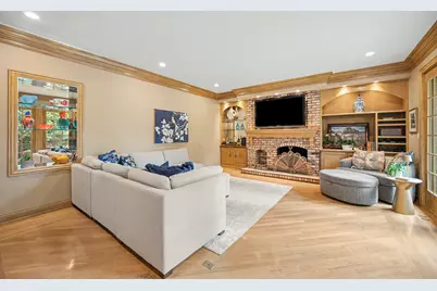 6450 Manor Drive, Burr Ridge, IL 60527 - Photo 24