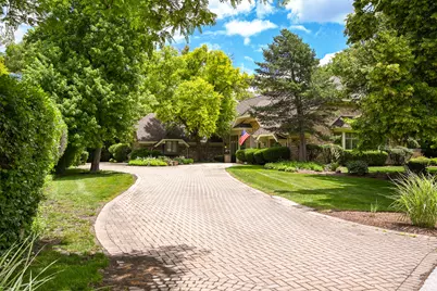 6450 Manor Drive, Burr Ridge, IL 60527 - Photo 4