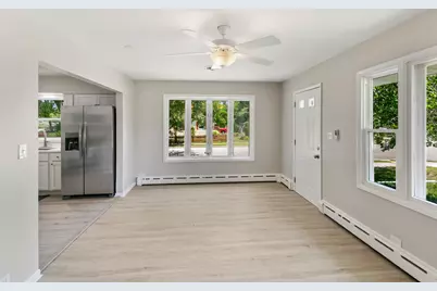 2226 Marshall Parkway, Waukegan, IL 60085 - Photo 2