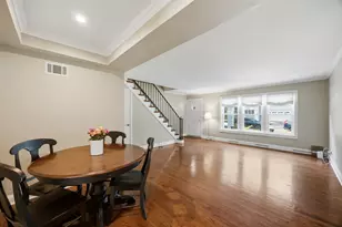 606 5th St, Wilmette, IL 60091 - Photo 8