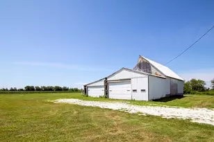 1067 E 3100 North Rd, Clifton, IL 60927 - Photo 14