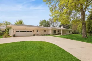14 Winfield Circle, Northfield, IL 60093 - Photo 1