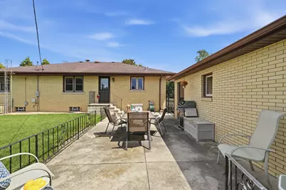 811 Magnolia Drive, Joliet, IL 60435 - Photo 28