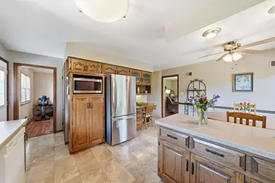 811 Magnolia Drive, Joliet, IL 60435 - Photo 10