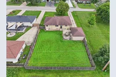811 Magnolia Drive, Joliet, IL 60435 - Photo 34