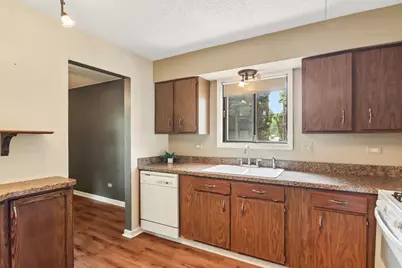 9555 Southwest Highway #1S, Oak Lawn, IL 60453 - Photo 8