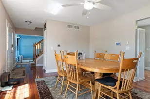 1404 Sequoia Cir, Yorkville, IL 60560 - Photo 2