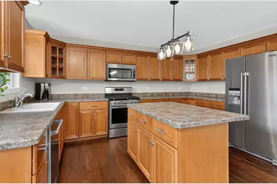 2212 James Leigh Drive, Aurora, IL 60503 - Photo 8