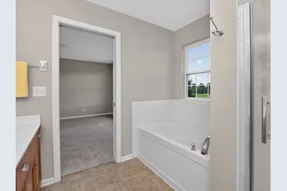 2212 James Leigh Drive, Aurora, IL 60503 - Photo 18