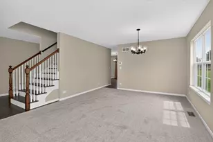 2212 James Leigh Dr, Aurora, IL 60503 - Photo 4