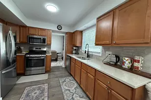 1577 Candlewood Dr, Crystal Lake, IL 60014 - Photo 8