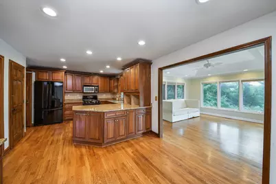 2230 Barger Court, Wheaton, IL 60189 - Photo 12