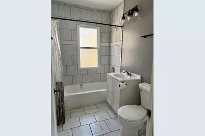 2456 W Lithuanian Plaza Court, Chicago, IL 60629 - Photo 16
