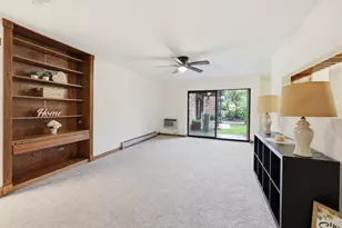 1806 Hemlock Pl, Schaumburg, IL 60173 - Photo 4