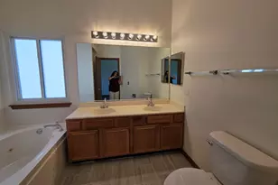 24 E Honeysuckle Dr, Round Lake Beach, IL 60073 - Photo 18