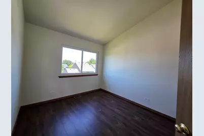 24 E Honeysuckle Drive, Round Lake Beach, IL 60073 - Photo 12
