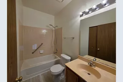 24 E Honeysuckle Drive, Round Lake Beach, IL 60073 - Photo 14