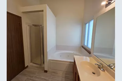 24 E Honeysuckle Drive, Round Lake Beach, IL 60073 - Photo 20