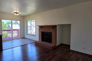 24 E Honeysuckle Dr, Round Lake Beach, IL 60073 - Photo 10