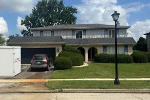 1034 W Compton Point, Addison, IL 60101 - Photo 1