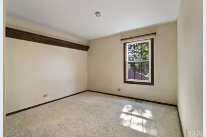470 Highland Grove Drive, Buffalo Grove, IL 60089 - Photo 16