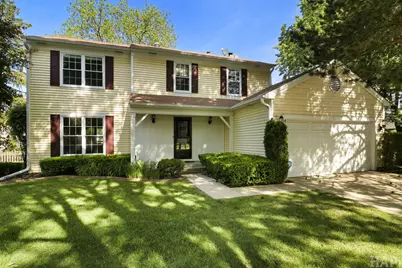 470 Highland Grove Drive, Buffalo Grove, IL 60089 - Photo 2
