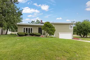 8230 W 85th St, Hickory Hills, IL 60457 - Photo 1