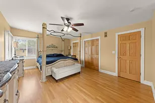 8230 W 85th St, Hickory Hills, IL 60457 - Photo 14