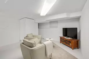 219 W Oak Ave, Wheaton, IL 60187 - Photo 18