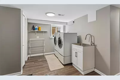 5633 W Cornelia Avenue, Chicago, IL 60634 - Photo 32