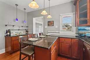 5633 W Cornelia Ave, Chicago, IL 60634 - Photo 14