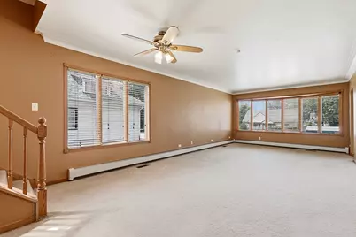 9817 Minnick Avenue, Oak Lawn, IL 60453 - Photo 2