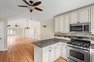 29 Springlake Ave, Hinsdale, IL 60521 - Photo 6
