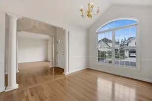 3063 Rosebrook Cir, Westchester, IL 60154 - Photo 6