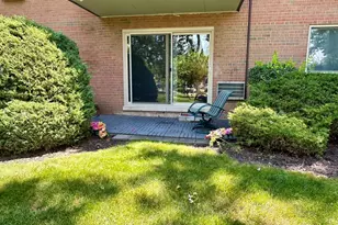 1188 Royal Glen Dr, Glen Ellyn, IL 60137 - Photo 12