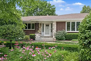 252 Cardinal Dr, Bloomingdale, IL 60108 - Photo 2